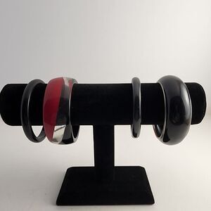 Set of 4 bangle bracelets